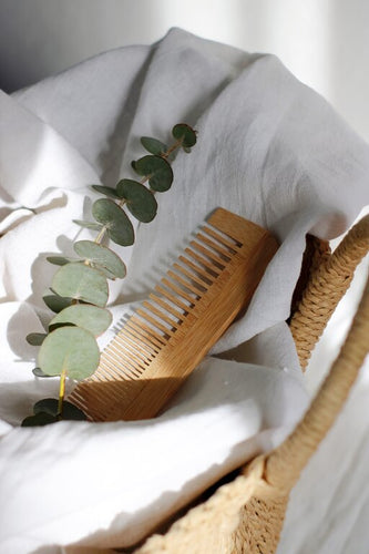 The Ultimate Guide to Cleaning and Maintaining Your Bamboo Comb